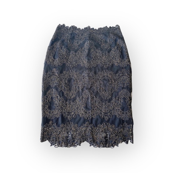 Sandro ✈︎ Rococo Metallic Guipure Lace Skirt ✈︎ aso Kristen Bell ✈︎ Black + Gold - Picture 6 of 17